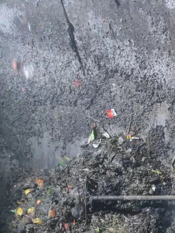 兴山污水池清理